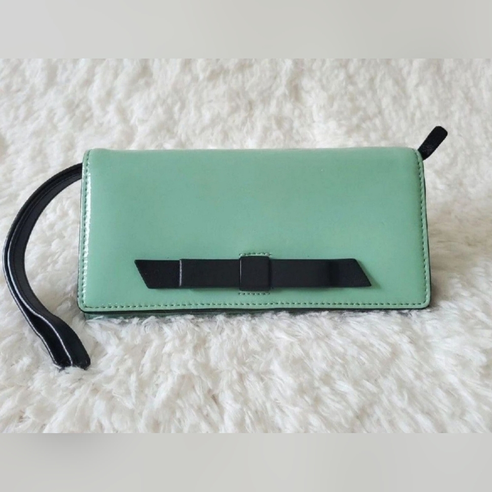 Kate Spade Wristlet / Wallet